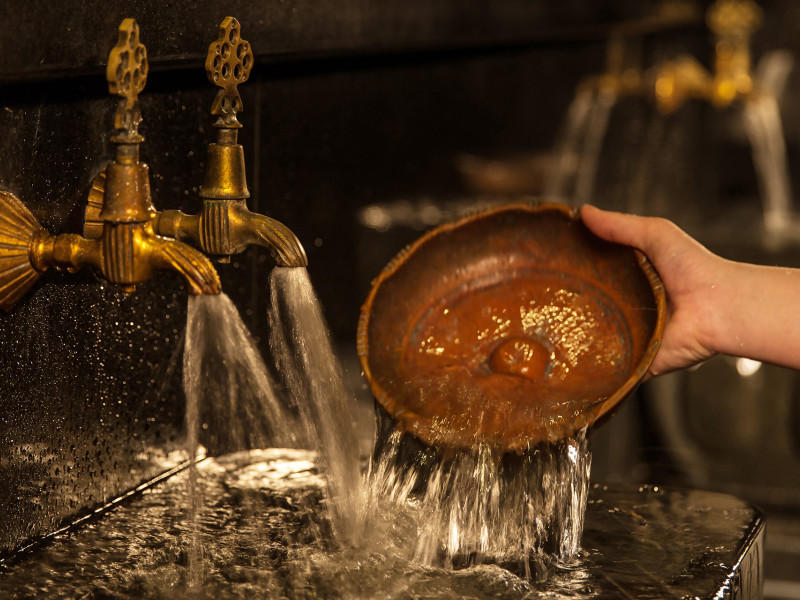 Hamam bakje met water